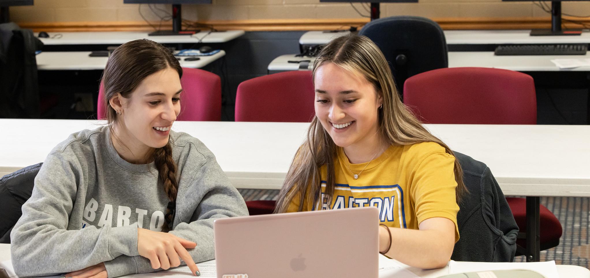 Barton students work on computer